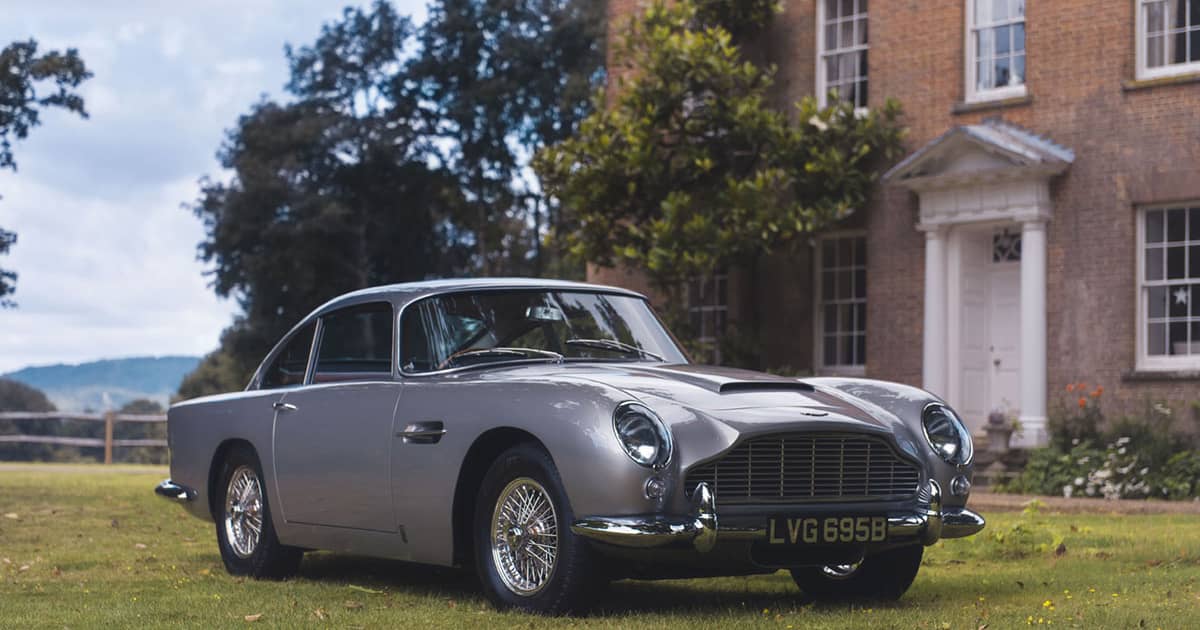 Aston Martin DB5 car bought with Apple Pay