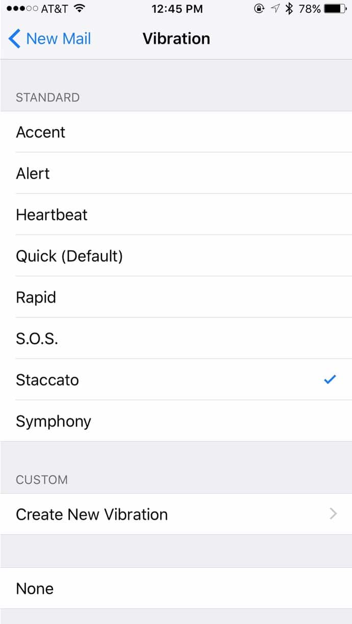 Choosing a Vibration style for new Mail messages in Sound & Haptics on the iPhone