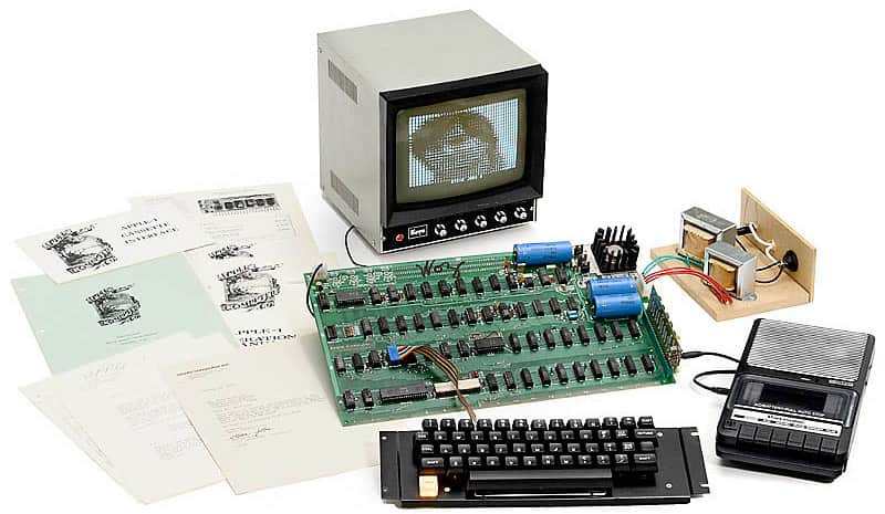 Apple I computer up for auction