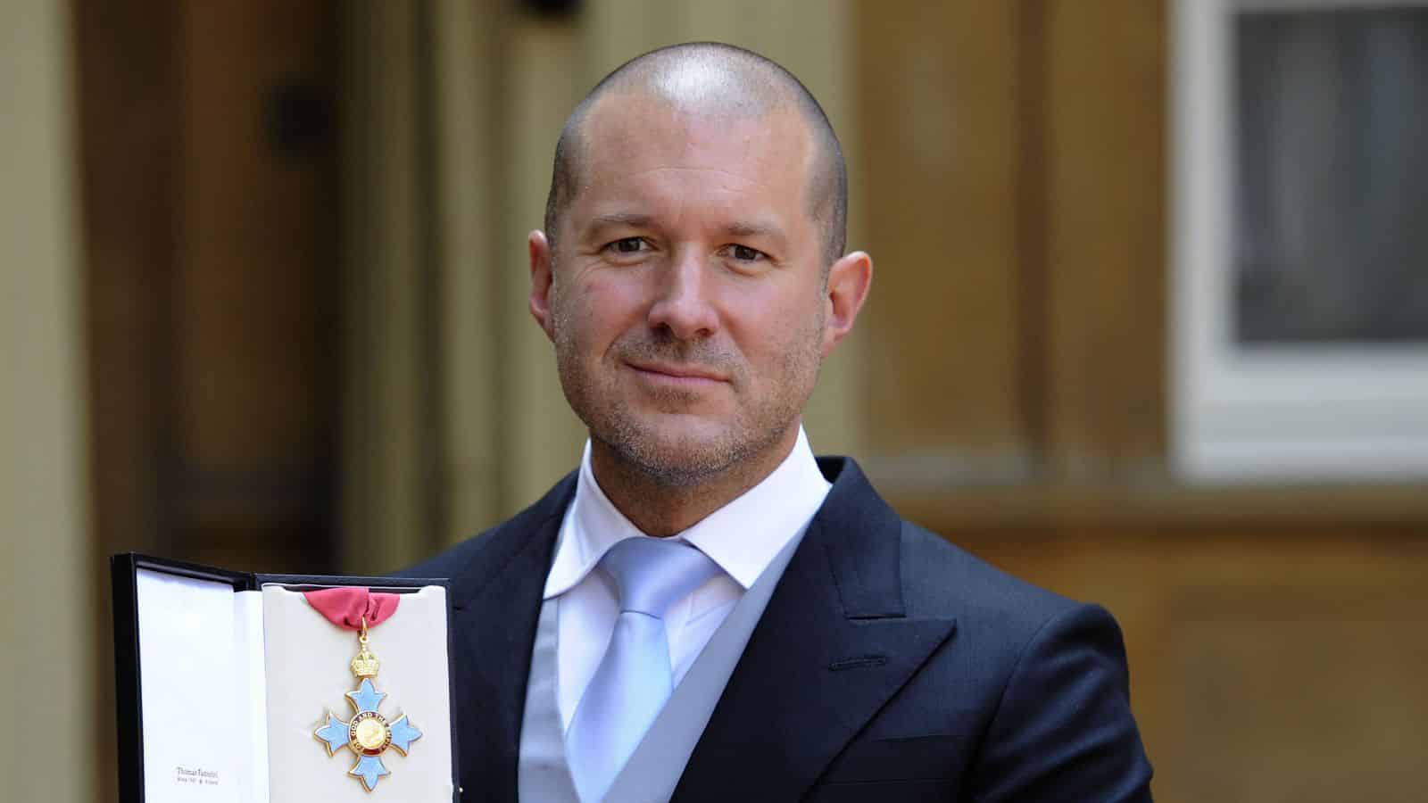 Sir Jony Ive 2nd Person to Be Awarded Stephen Hawking Fellowship