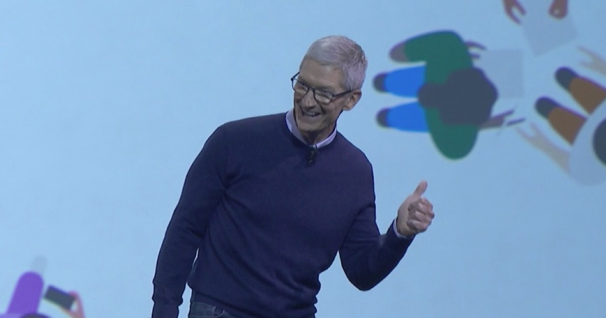 Who Would Apple’s Tim Cook Pick to Succeed Him?