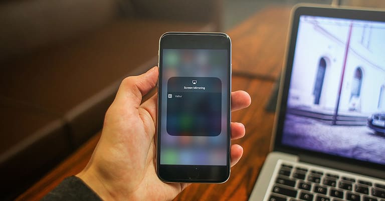 Icons Appear for iOS 11 Screen Mirroring