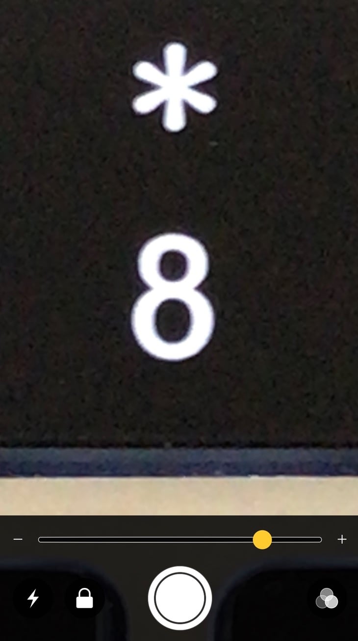 Close-up of Text using the Magnifier from Control Center in iOS 11