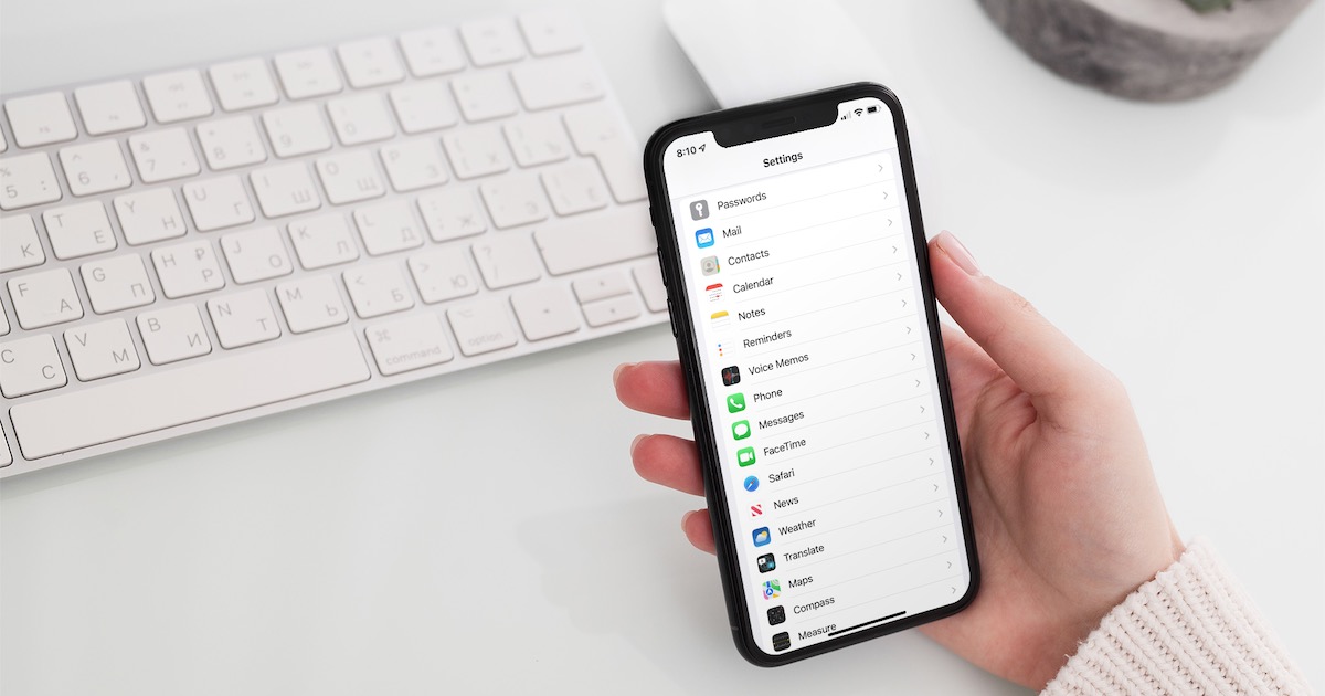 Manage Your Email and Internet Accounts in iOS
