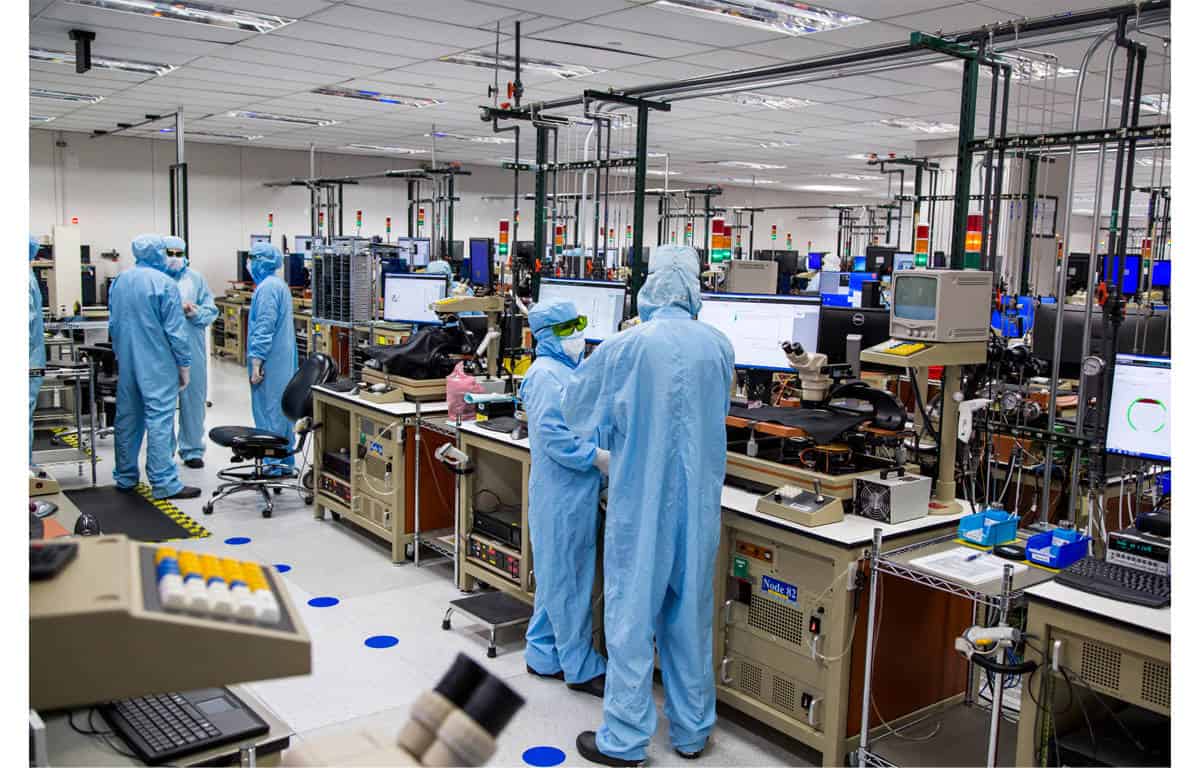 Factory workers in Finisar VCSEL manufacturing facility in Texas