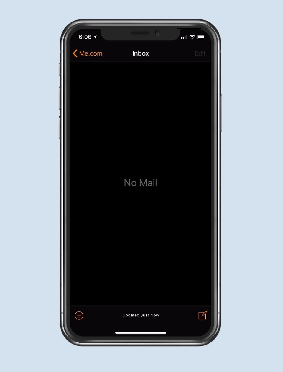 Mail in Smart Invert Mode on iPhone