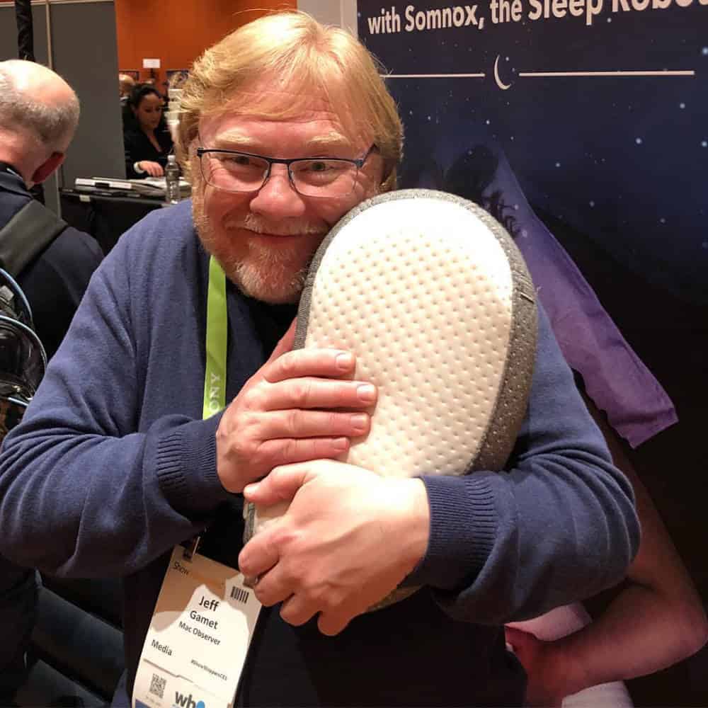 Jeff Gamet with Somnox cuddle robot at CES