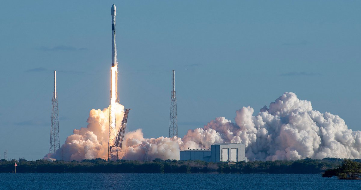 SpaceX Launches 60 Internet Satellites