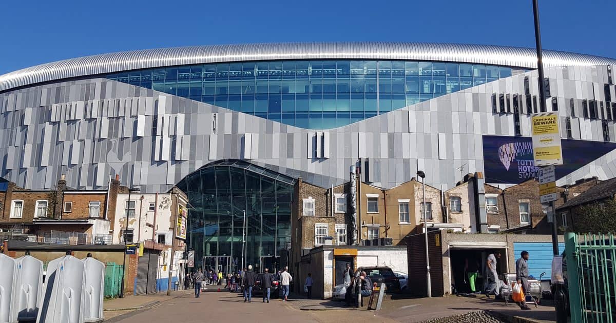 Scoring With Apple Pay: Tottenham Hotspur Prepare to Open Doors at First Fully Cashless Stadium