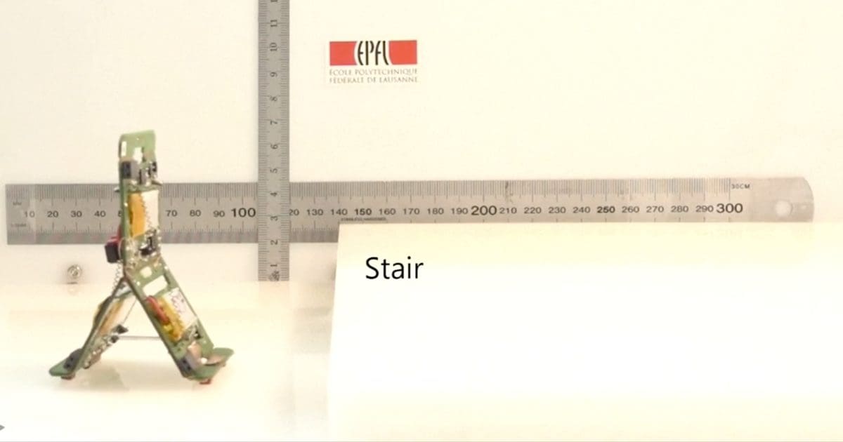 Mini-Robots Working Like Insects can Climb Stairs