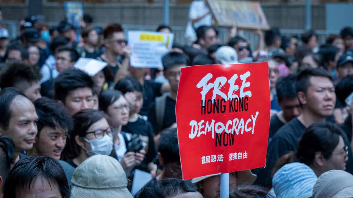Apple Backtracks and Removes Hong Kong Protest App