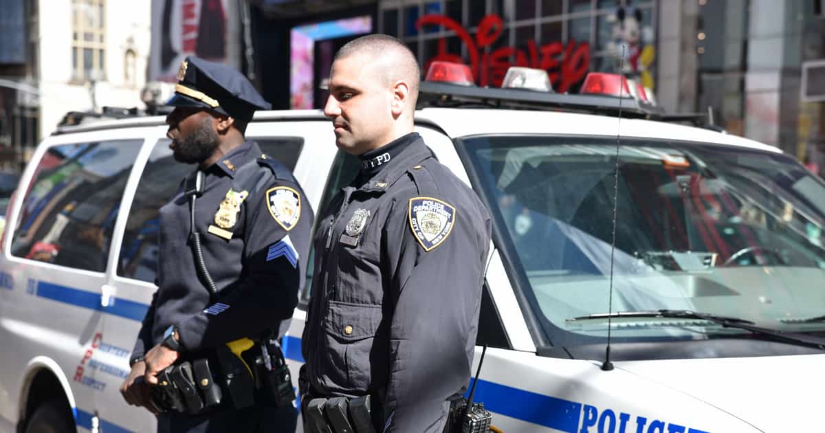 NYPD Replacing Memo Books With iOS App