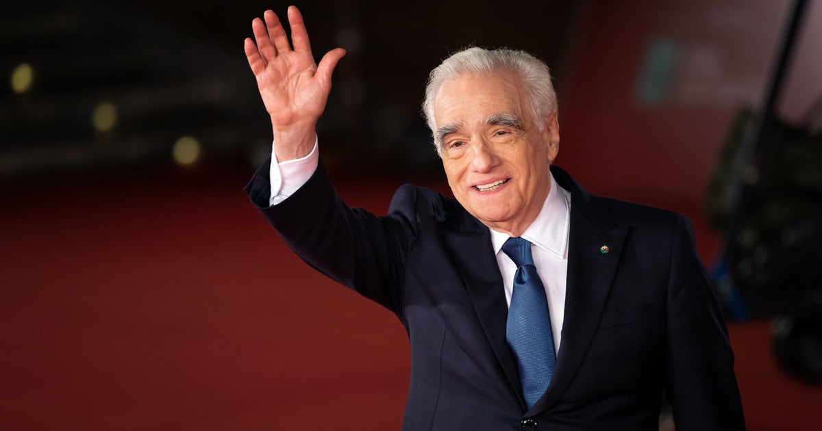 Martin Scorsese waving at Cannes