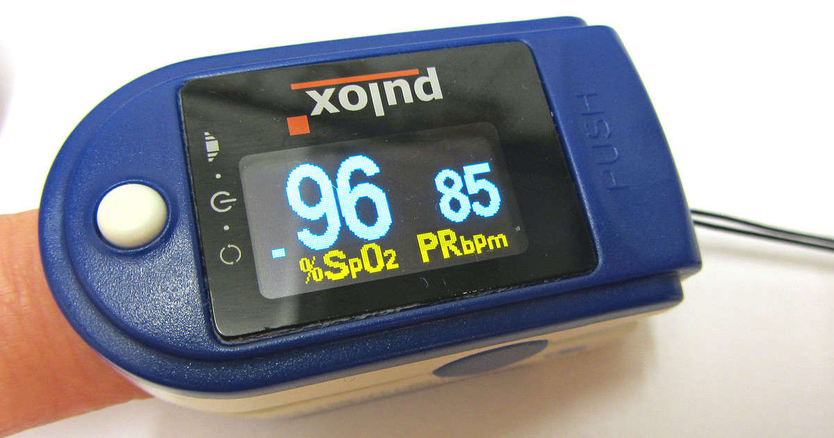 pulse oximeter blood oxygen sensor