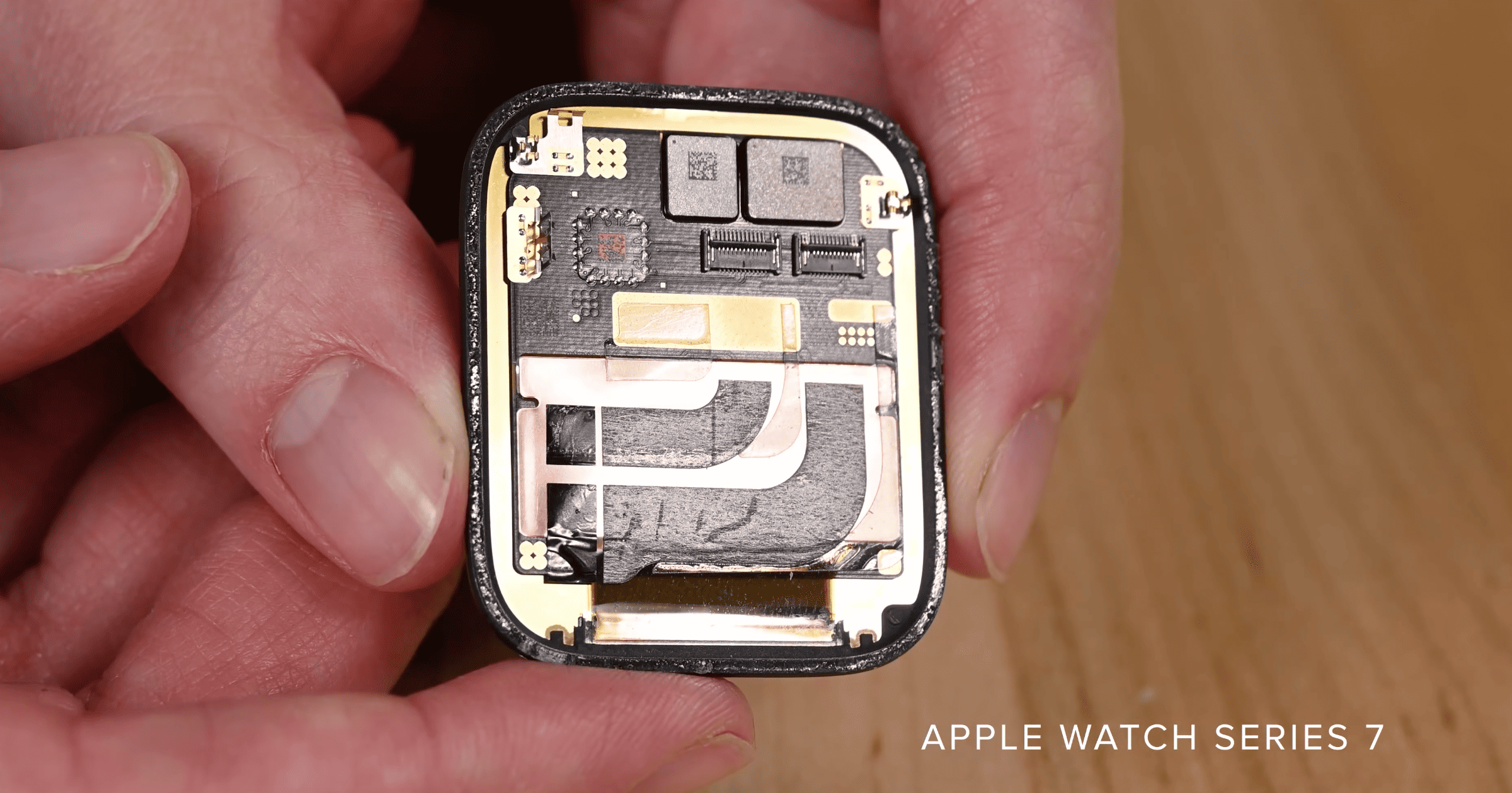 Apple Watch Series 7 teardown
