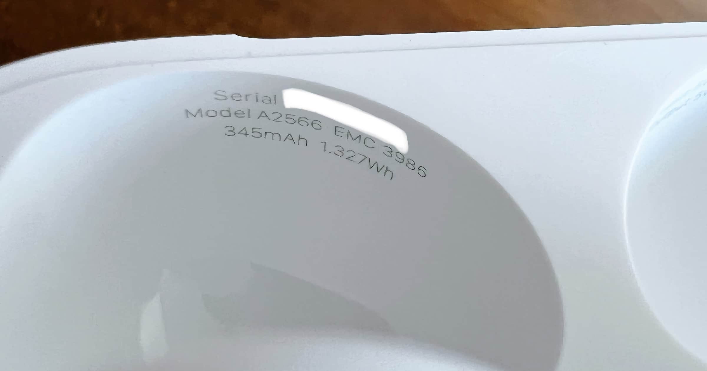 airpods case serial number