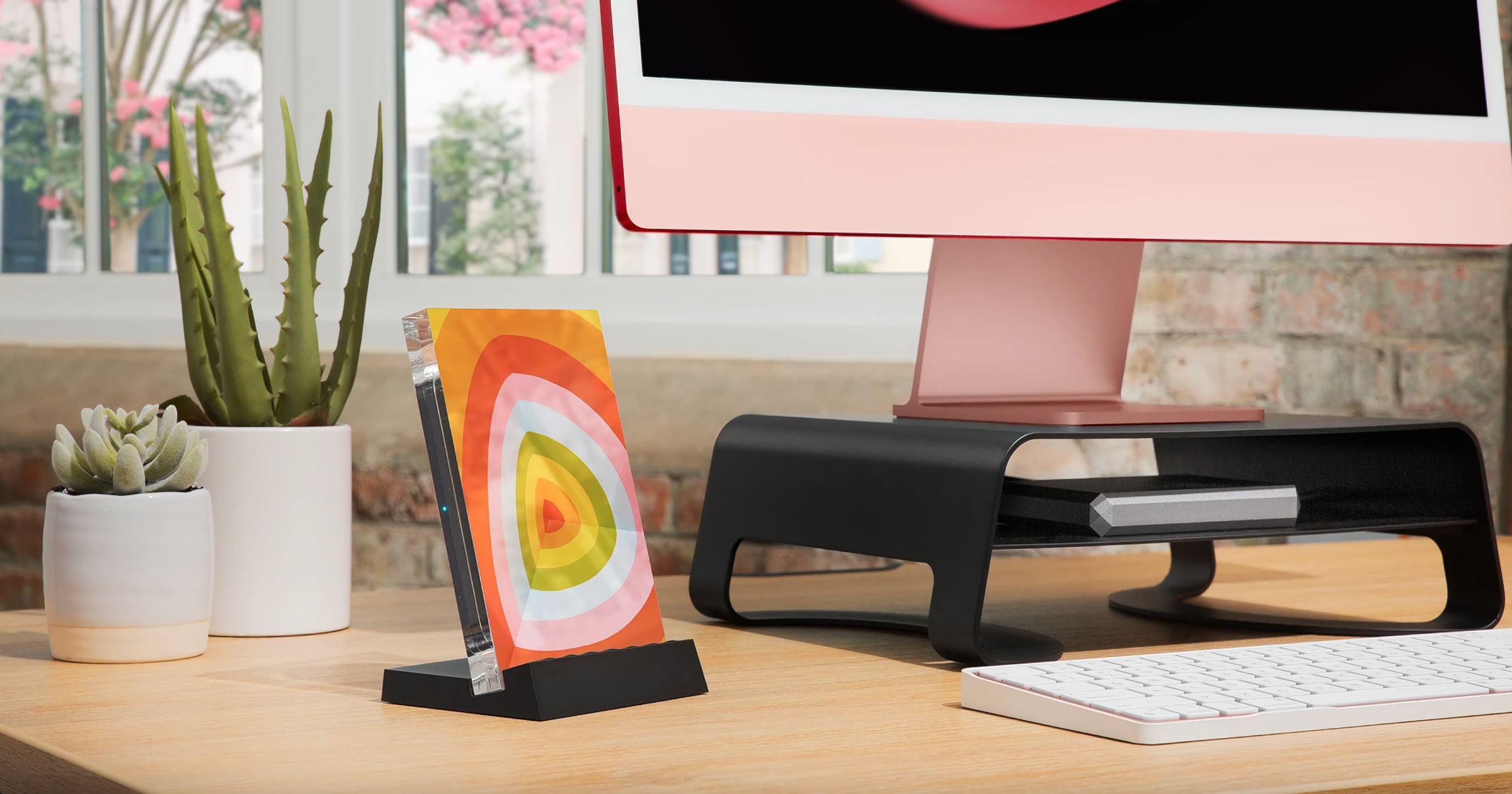 Get 20% Off Twelve South’s PowerPic Mod Wireless Charger