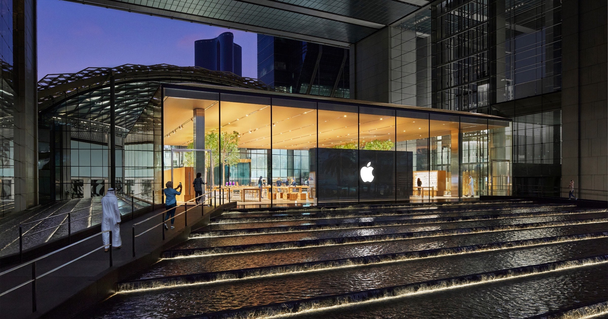 Apple Al Maryah Island to Open in Abu Dhabi This Friday