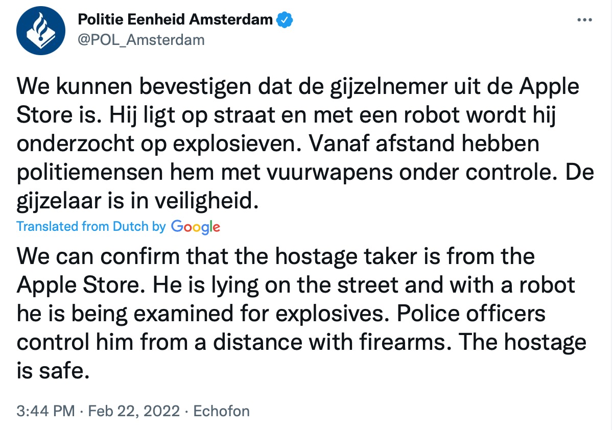 amsterdam apple store hostage freed