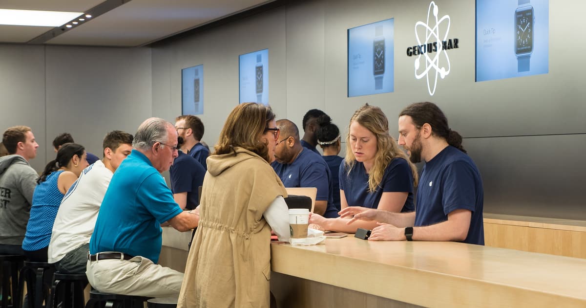 Apple Retail Store Workers at Grand Central Terminal Move to Unionize