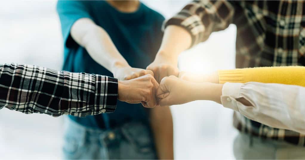 Apple Retail Store Workers at Grand Central Terminal Ask for 30/hr