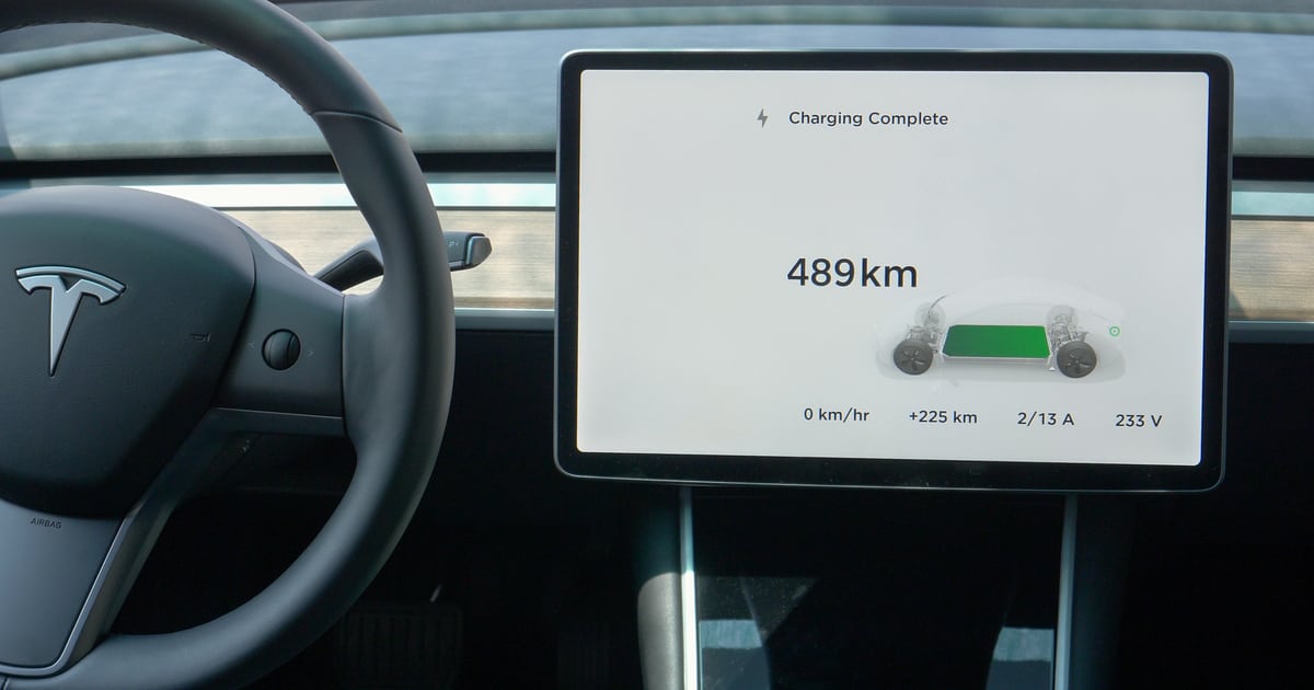 Apple CarPlay in Tesla