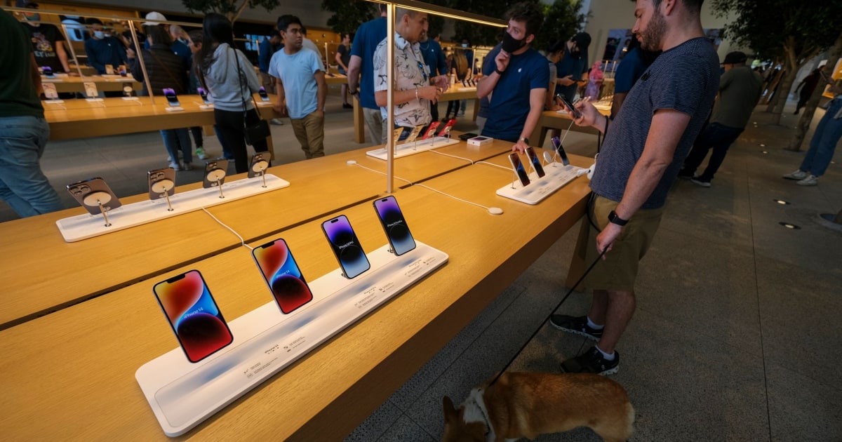 Apple is Launching Three iPhone 14 Models in 20 More Countries This Week