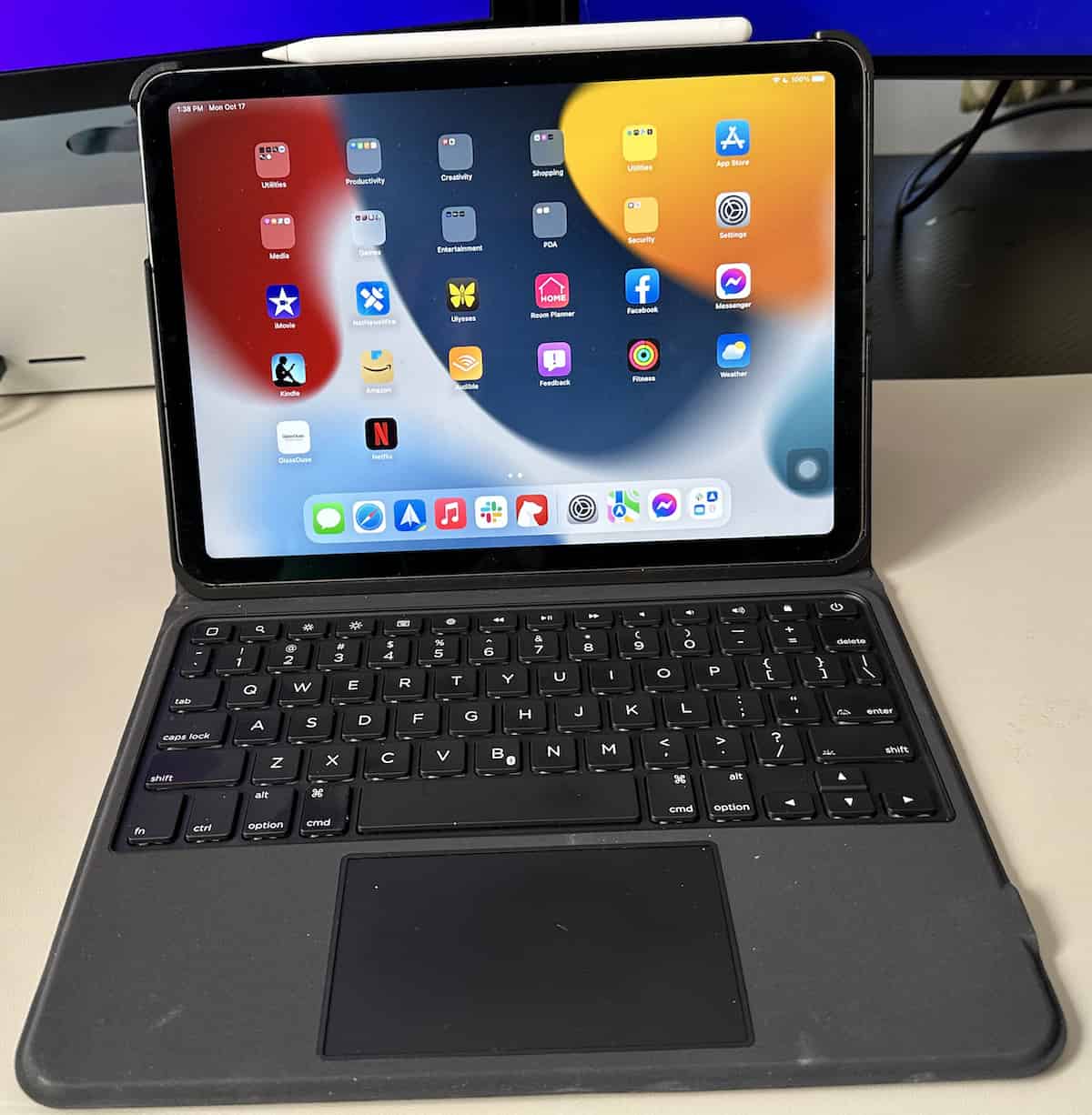 ESR Ascend Keyboard Case for iPad Air