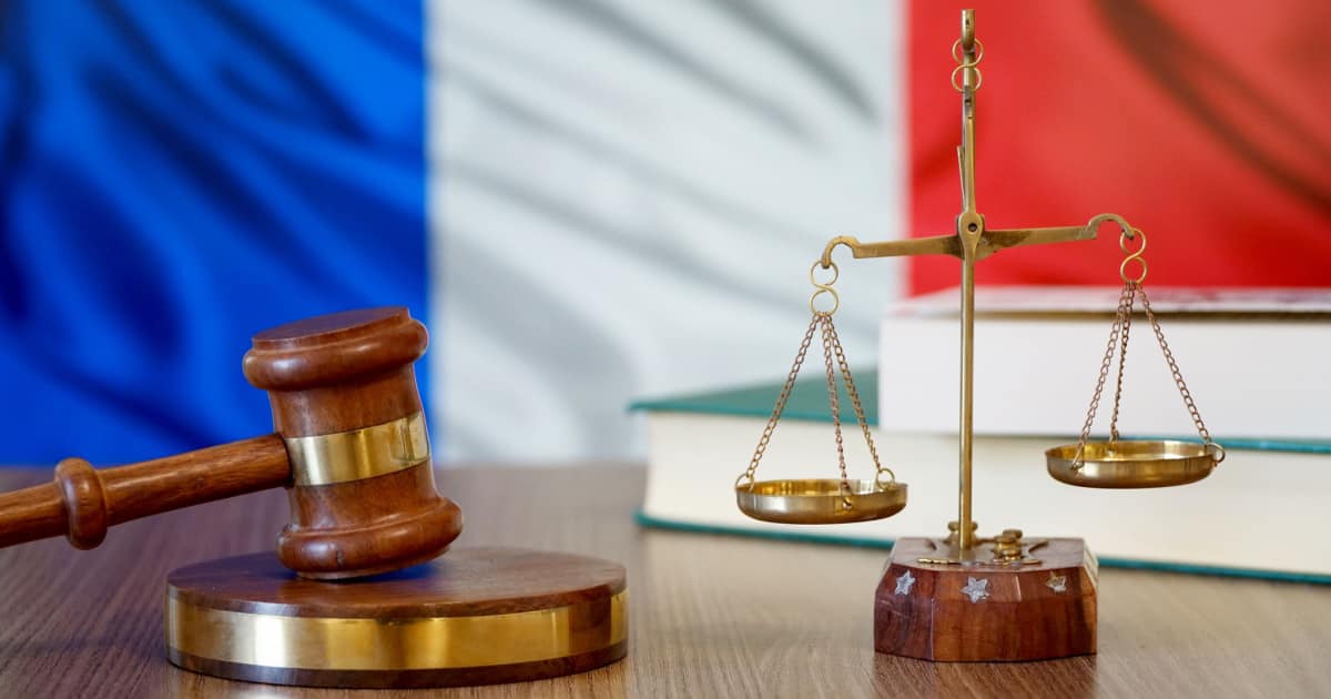 French court reduces fine against apple for anti-competitive practices