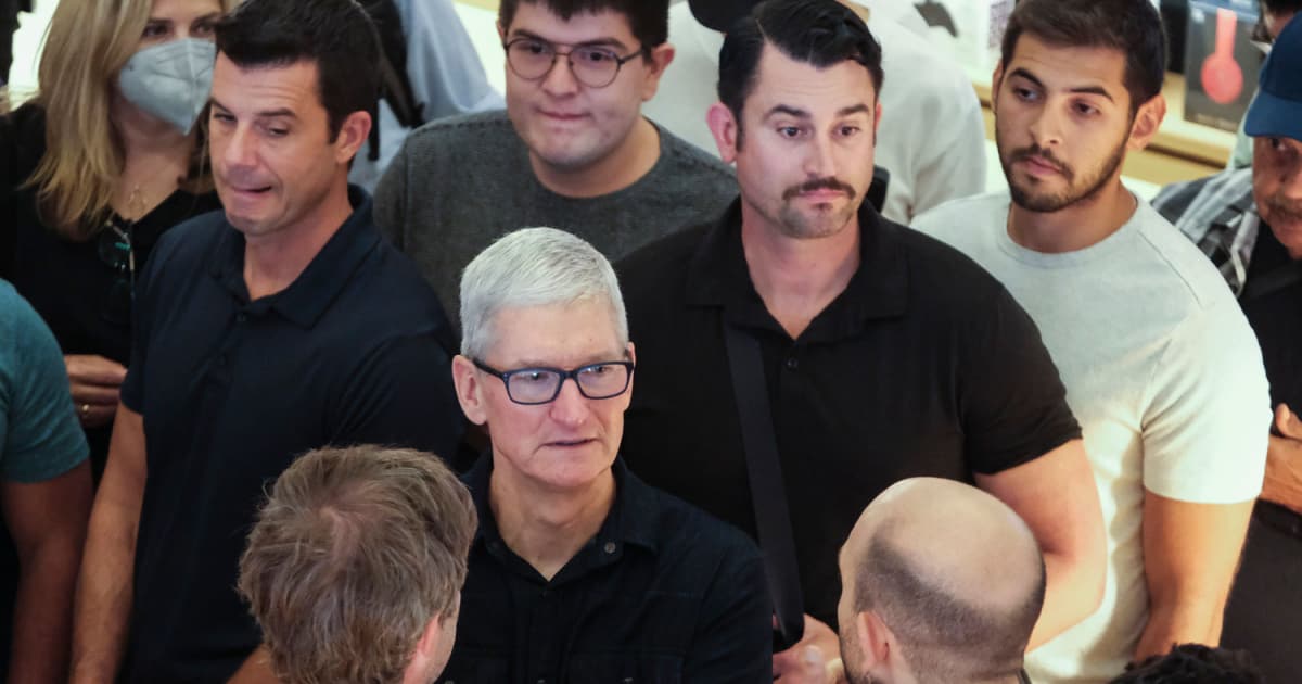 Tim Cook Says Apple Still Hiring, Just Being ‘Very Deliberate’ About It