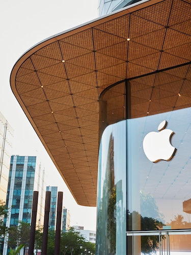 Apple BKC Mumbai handcrafted timber ceiling