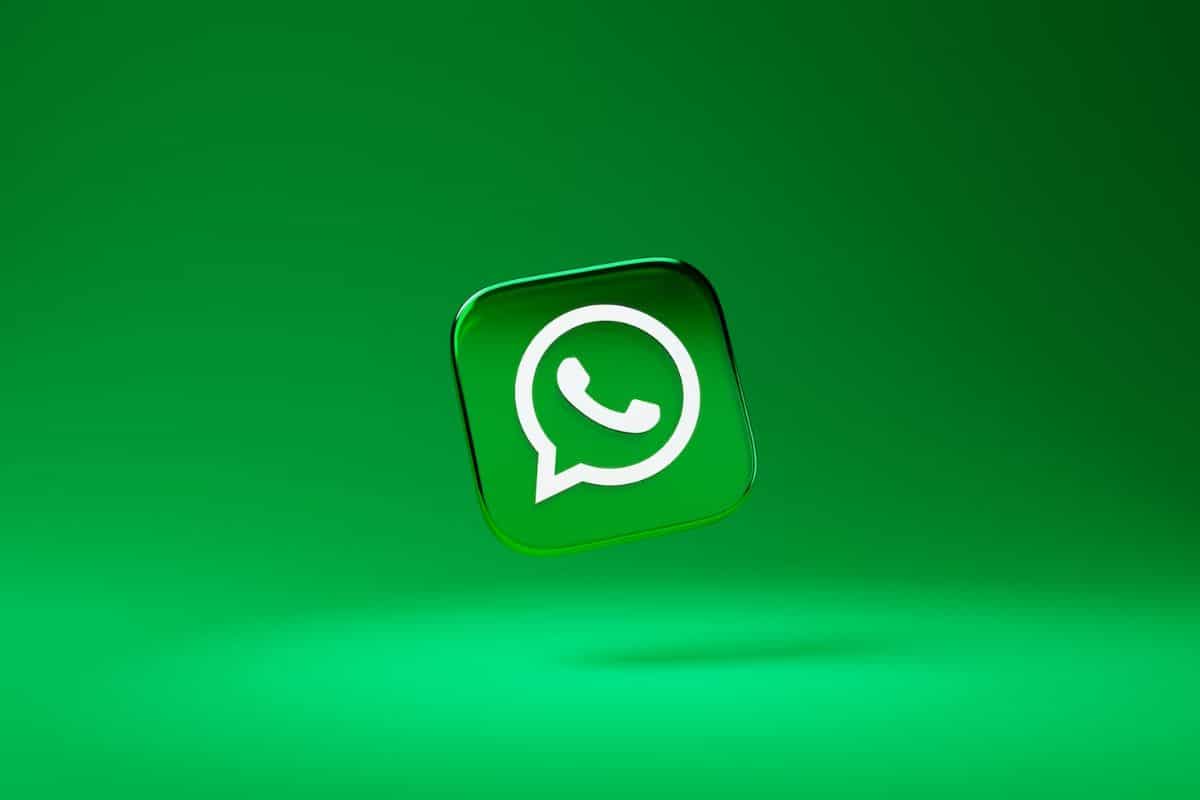 How to Fix WhatsApp Reconnecting Issue on iPhone