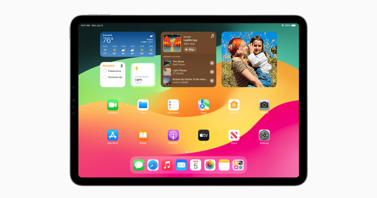 ipados 17 widgets on screen Use Widgets & Customize the iPad Lock Screen