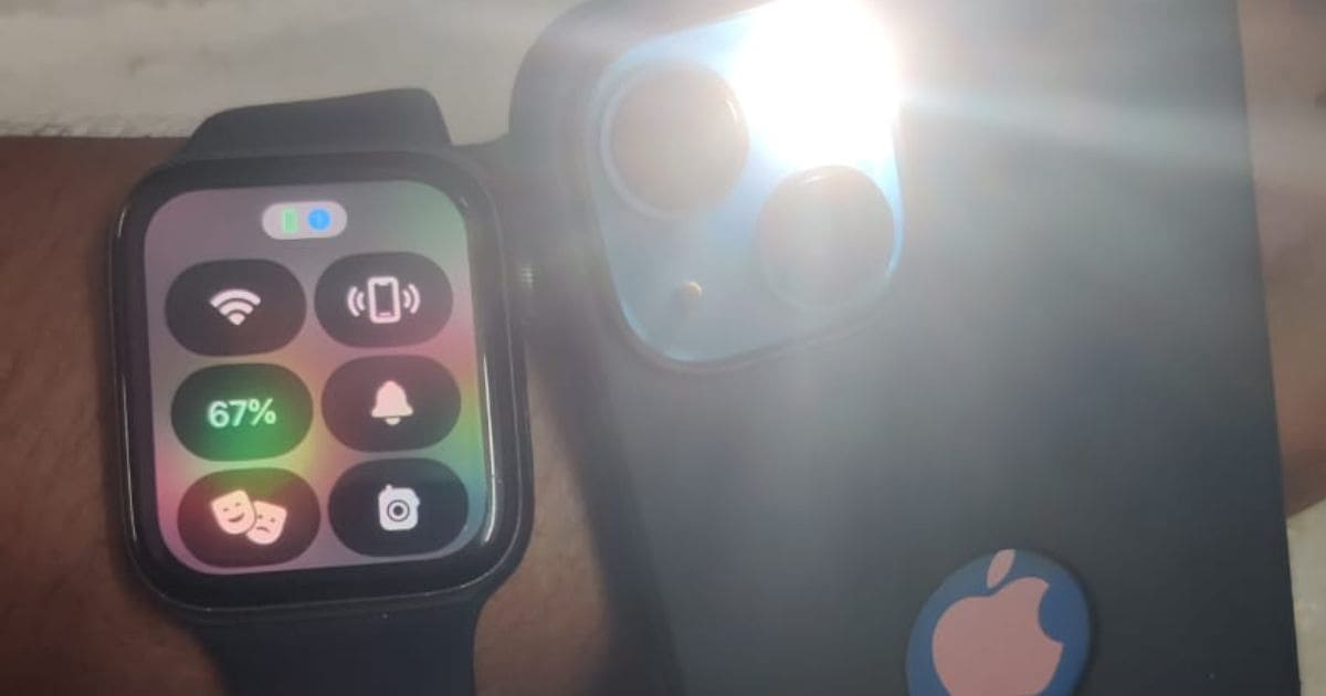How to Flash Your iPhone’s LED from Your Apple Watch