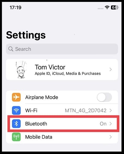 on and off Bluetooth

