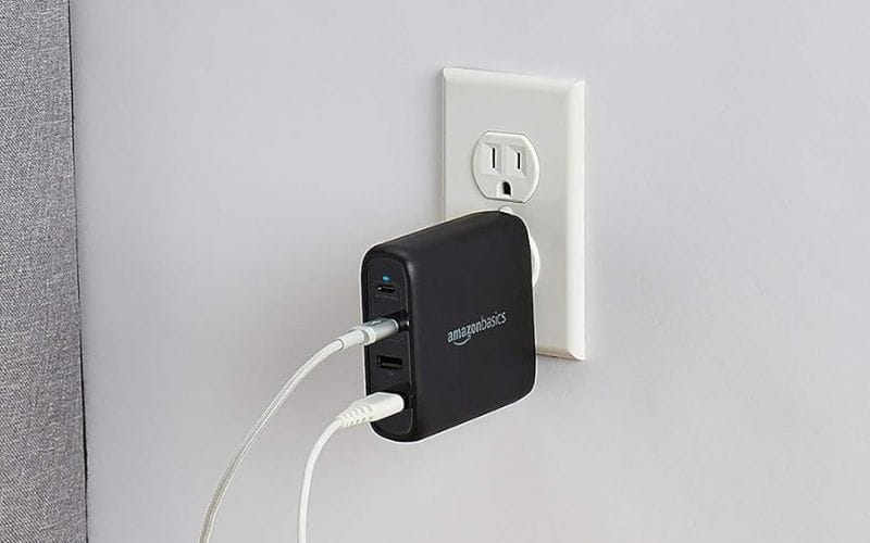 Amazon Basics 30W One-Port GaN USB-C Charger for iPhone 15