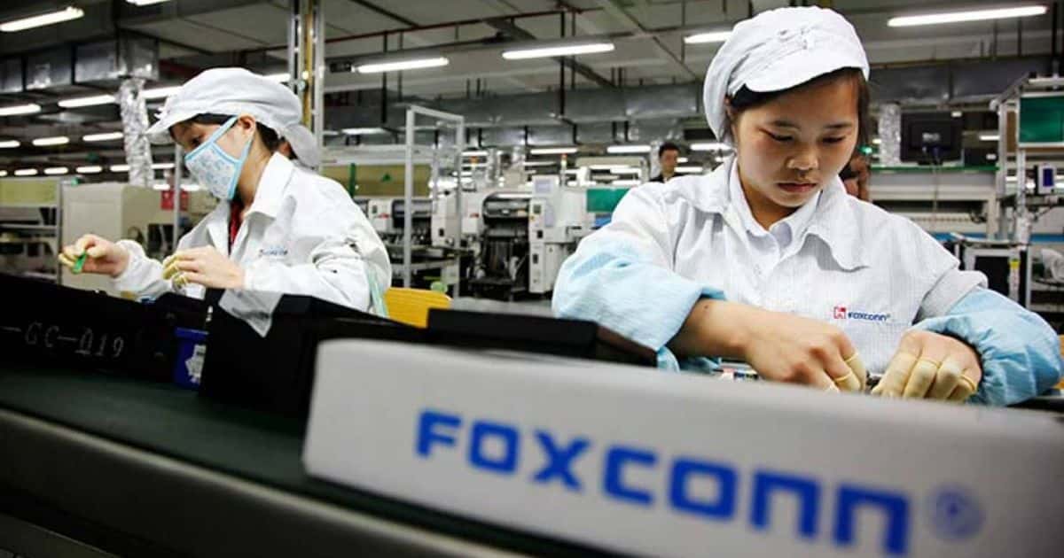 Foxconn workers in iPhone manufacturing facility