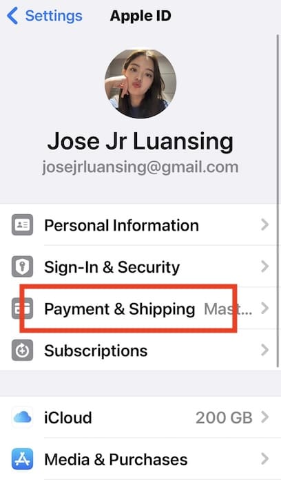 Clicking the Payment and Shipping Section on Apple ID