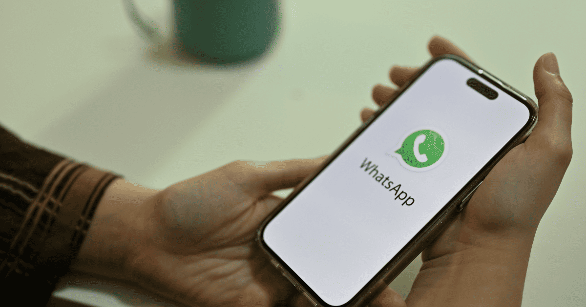 WhatsApp Lagging on iPhone 15