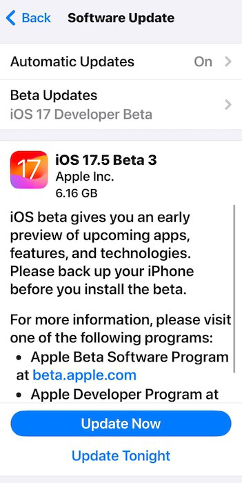 Downloading iOS 17.5 Beta 3