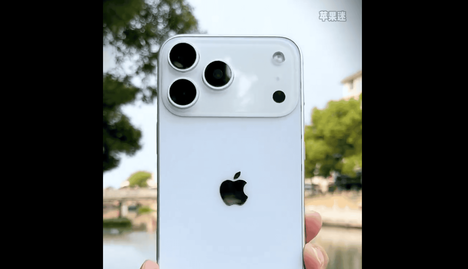 New Video Reveals Thicker iPhone 17 Pro Max