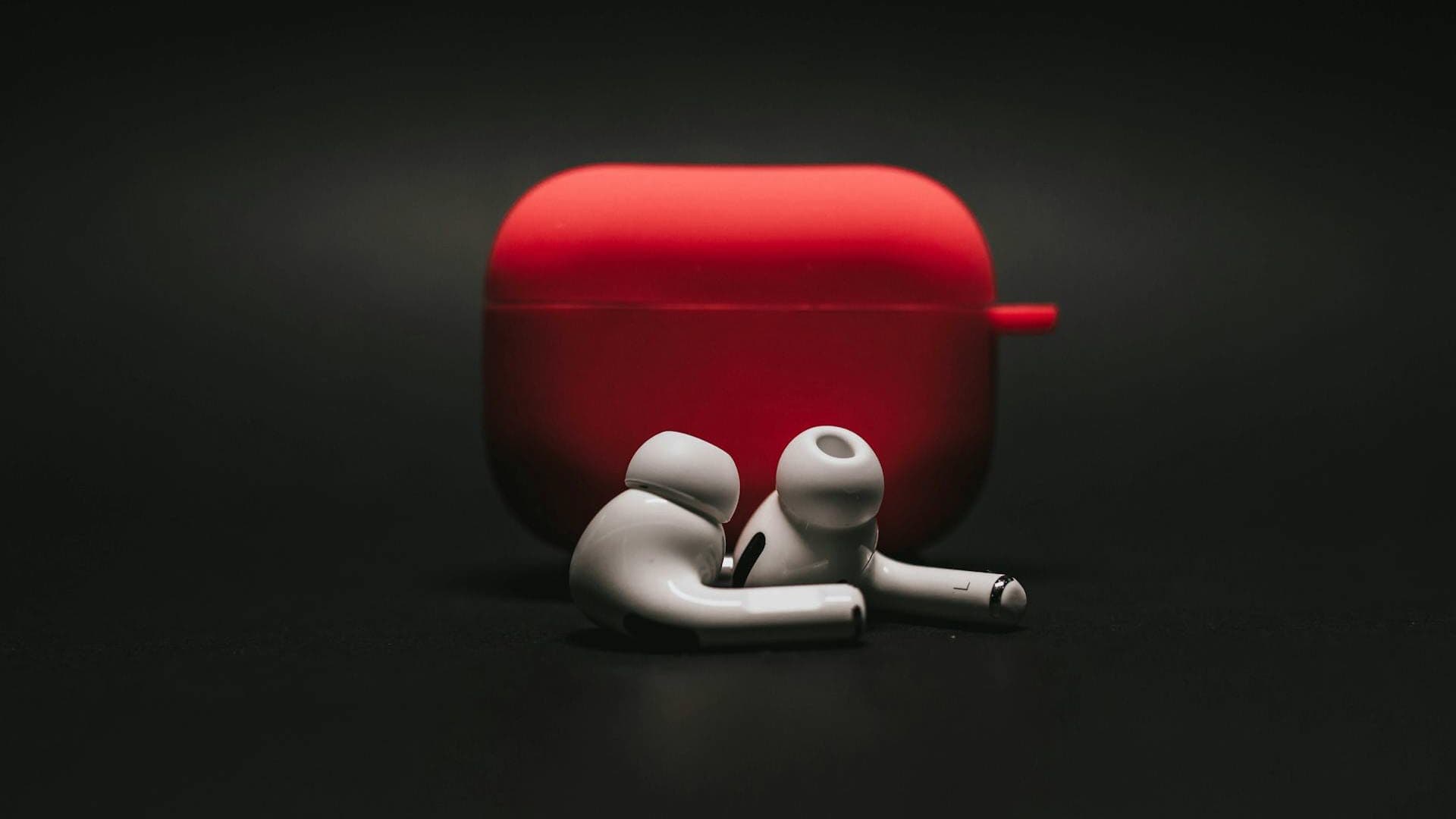 Airpods Pro with red case