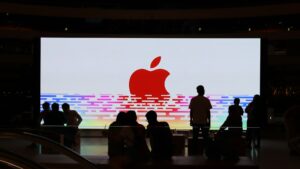 Apple invites retail employees to help at September iPhone event