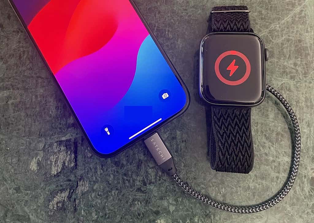 4 Ways To Charge Your Apple Watch Including With IPhone 4-ways-to-charge-your-apple-watch-including-with-iphone