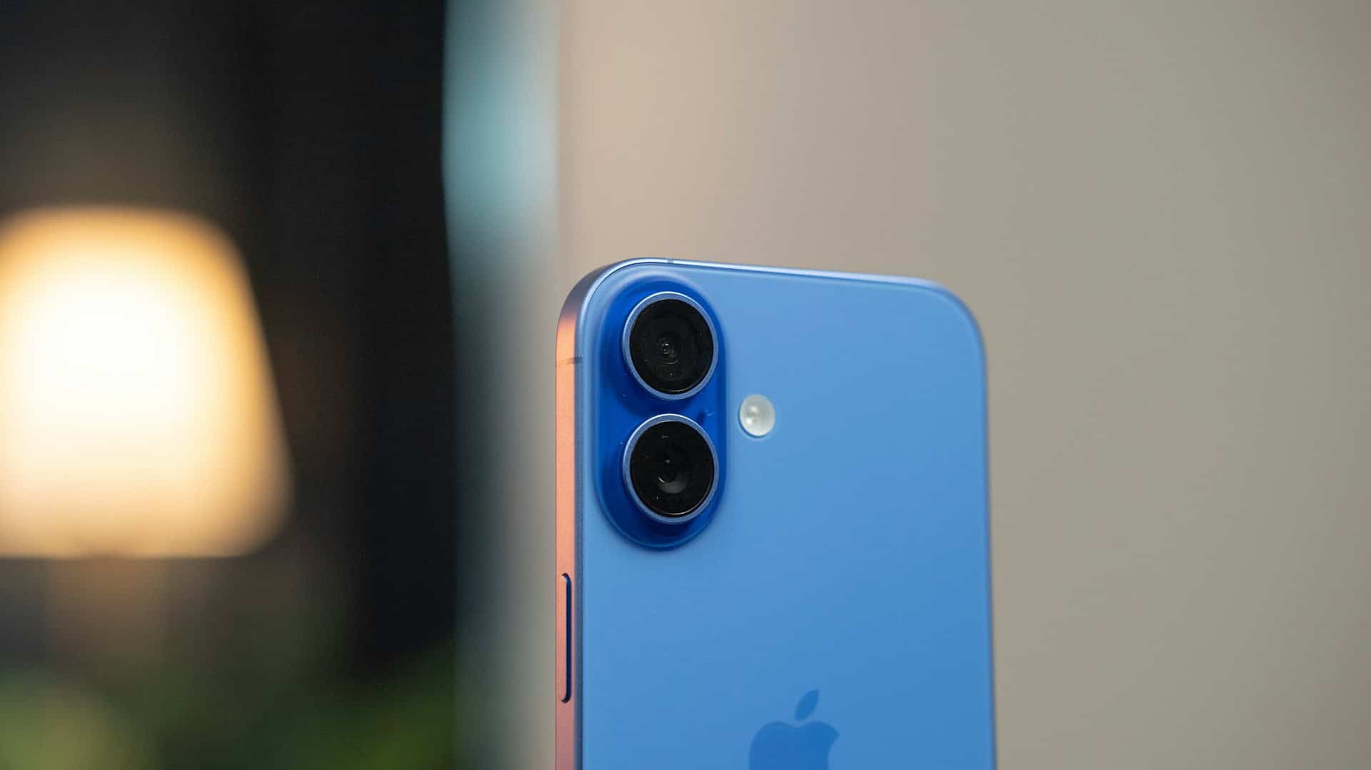 iPhone 16 to Get Bright Photographic Style in iOS 26 Update