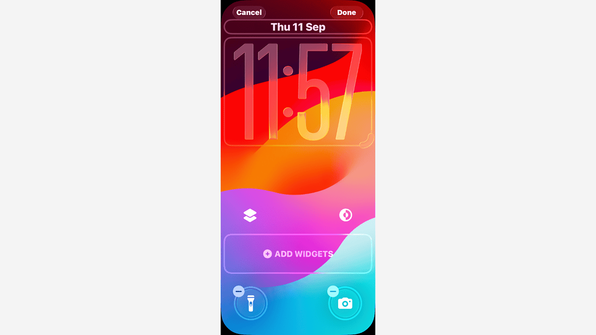 How to Make the Clock Bigger on Your iPhone in iOS 26