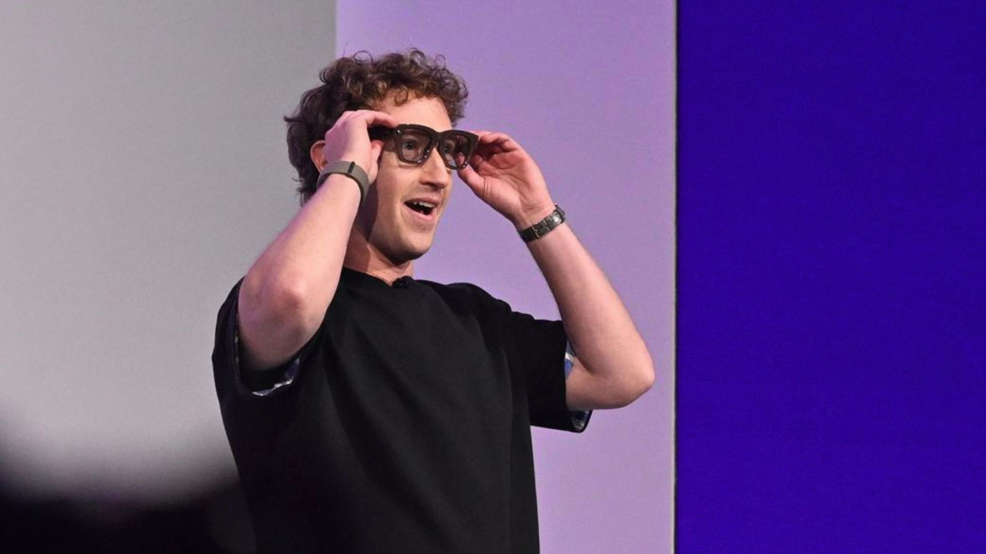 Meta Invites Developers to Build for AI Glasses. Is Apple Falling Behind?