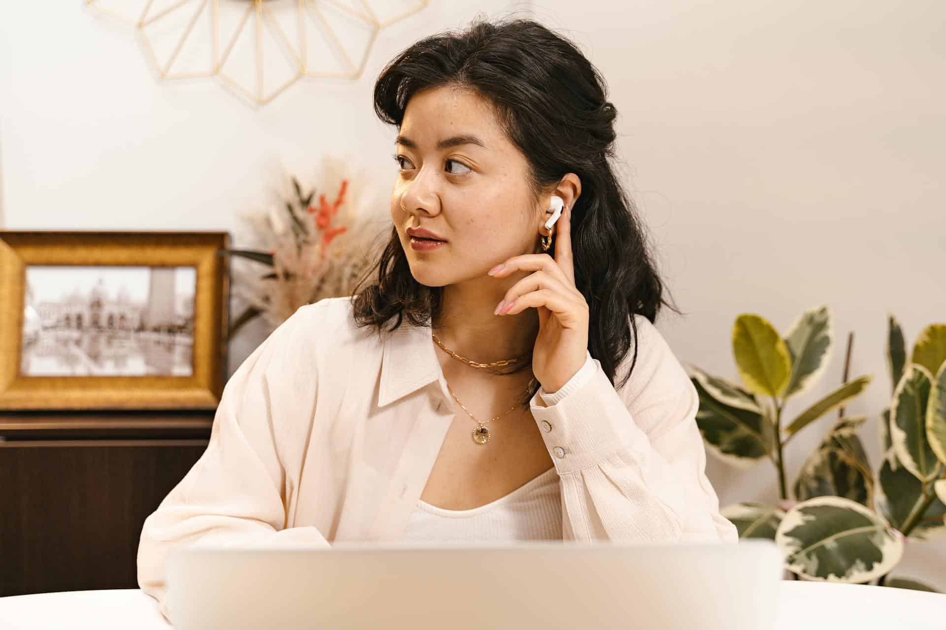 Hoe je oproepen beantwoordt op AirPods Pro 3: eenvoudige gids voor beginners