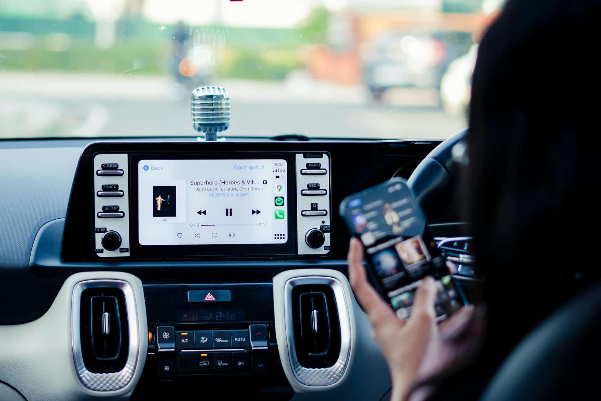 CarPlay vs CarPlay Ultra: What’s the Difference?