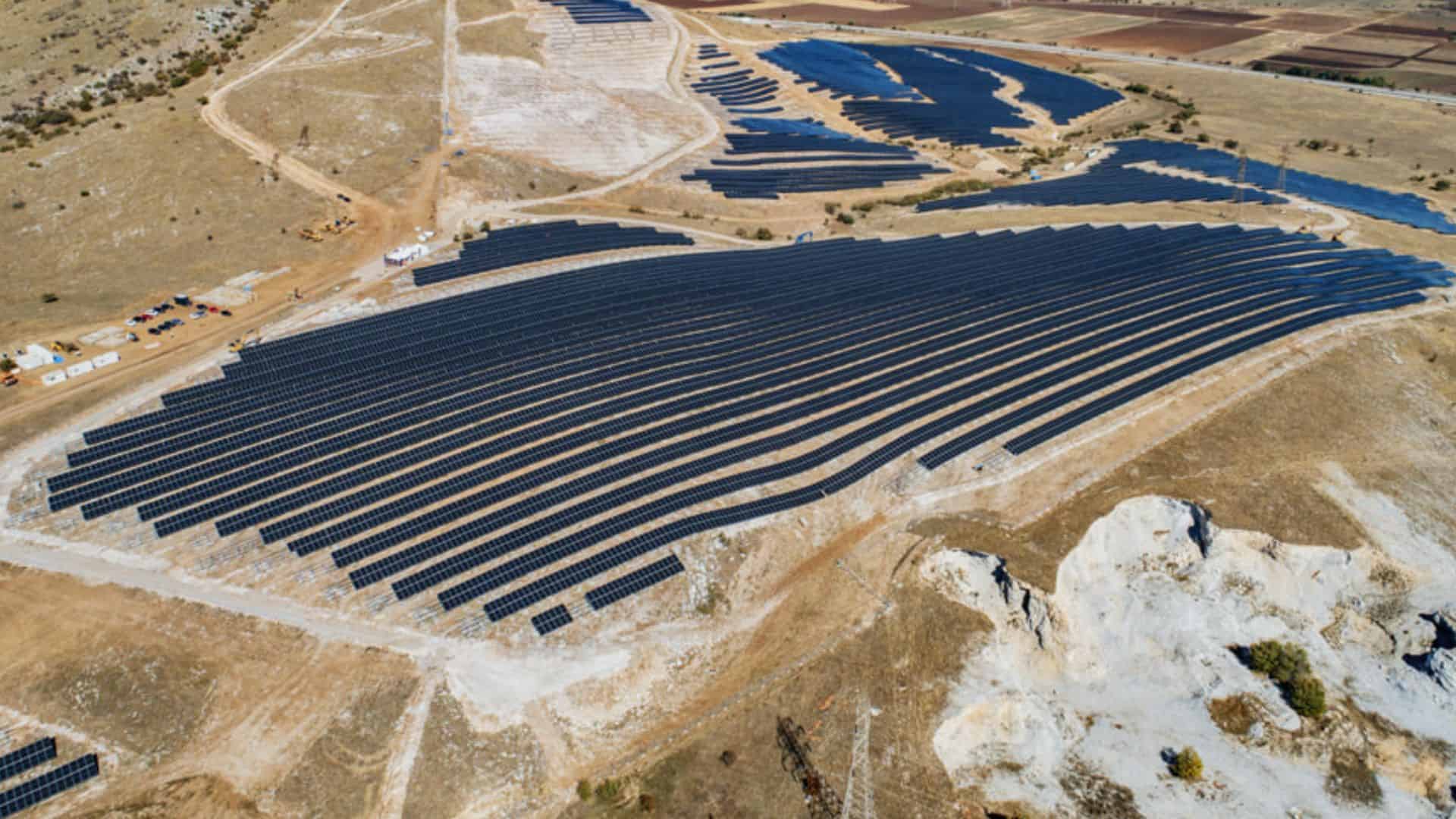 Apple invests $600 million in renewable energy growth